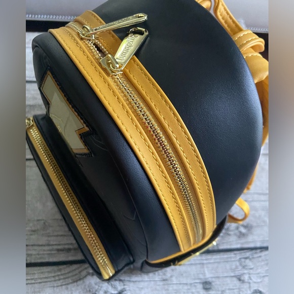 NWT! Loungefly DC Comics - Black Adam backpack - Picture 8 of 13